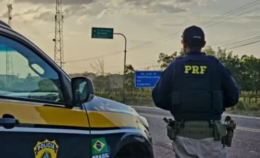 PRF recupera carro roubado durante fiscalização na BR-070 em Barra do Garças