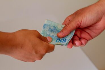Abono salarial 2026: veja quem tem direito, valores e calendário de pagamento
