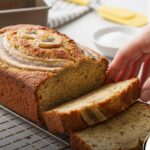 Bolo de banana fácil e prático para fazer em casa