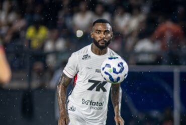Vitória x São Paulo: onde assistir, escalações e tudo sobre o duelo decisivo pela permanência na Série A. Imagem: Victor Ferreira / EC Vitória