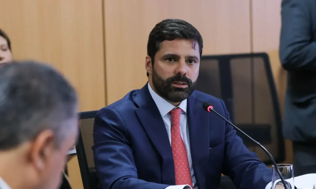 Secretário executivo assume interinamente a Justiça