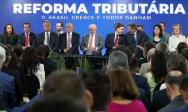 Lula sanciona etapa final da reforma tributária e cria comitê gestor