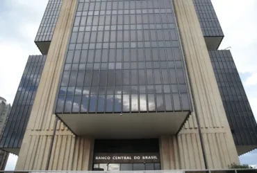 Inflação tem projeção reduzida para 4,02% em 2026, aponta mercado financeiro