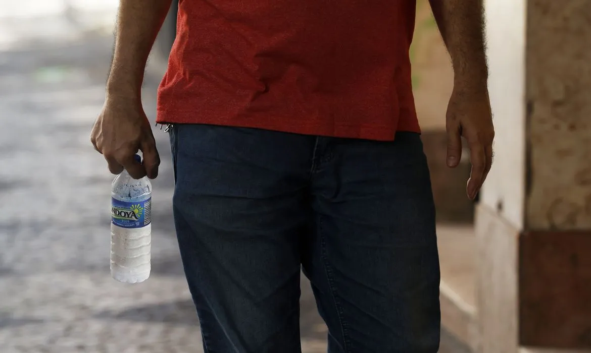 Chuva e calor marcam a previsão do tempo no Rio de Janeiro