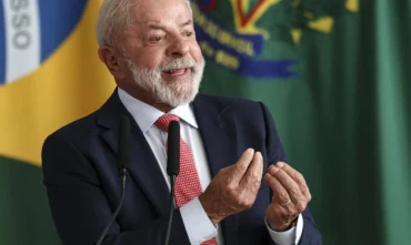 Lula afirma que a democracia precisa ser defendida todos os dias