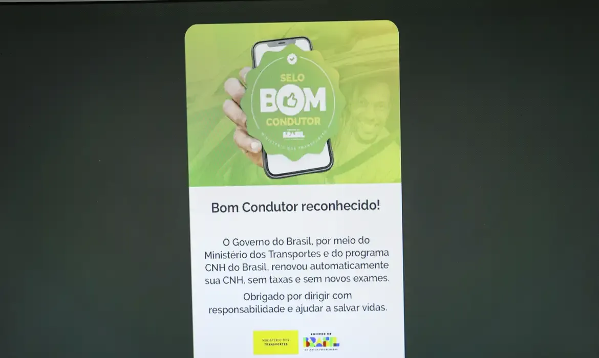 Renovação automática da CNH beneficia mais de 300 mil condutores