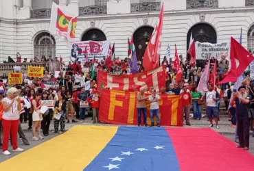 Maduro motiva protesto na Cinelândia contra ação dos Estados Unidos