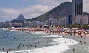Bombeiros realizam 1.167 salvamentos em praias do Rio em dois dias