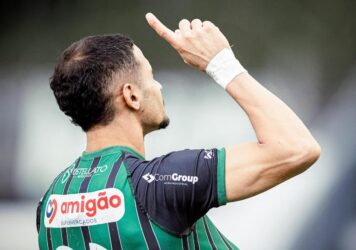 Maringá x Coritiba ao vivo: onde assistir, horário e prováveis escalações no Paranaense 2026. Imagem: @dmfotoesporte