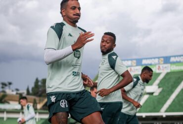 Guarani x Santos ao vivo: onde assistir, horário, escalações e tudo sobre o jogo do Paulistão 2026. Imagem: @raphaelsilvestre27GuaraniFC