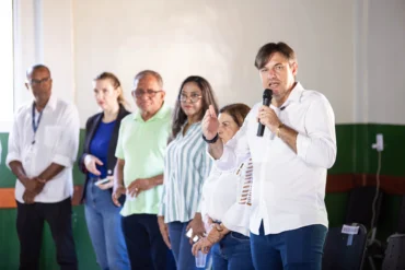ALMT promove palestra sobre saúde mental em associação
