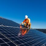 Aumento em tarifa de quem tem energia solar gera reclamações, mas investimento segue vantajoso