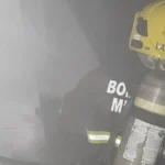 Casa de madeira é destruída por incêndio no Belvedere 3, em Sinop