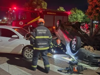 Acidente de trânsito em Sinop deixa ferido após capotamento
