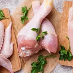 Carne de frango perde competitividade frente à suína, mas ganha espaço ante a bovina em janeiro