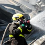 Incêndio em carro funerário na BR-163 mobiliza bombeiros