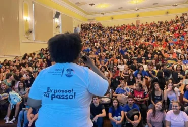 Prêmio Redação Nota 1000 oferece até R$ 5 mil a alunos do Enem