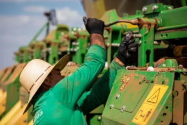 Emprego formal em Mato Grosso cresce 25% em 2025