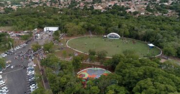 Passarela do Parque Berneck em Várzea Grande é interditada para obras de manutenção