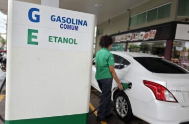 Petrobras reduz preço da gasolina em 5,2% a partir desta terça-feira