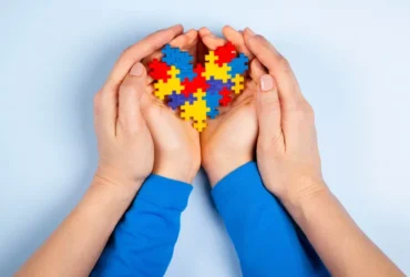 Plano de saúde é obrigado a custear acompanhamento terapêutico escolar para criança com autismo