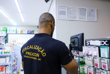 Procon de Varzea Grande fiscaliza e orienta farmacias sobre proibicao de lotes de produtos de nutricao infantil -CenárioMT