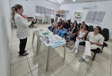 Profissionais do Laboratorio Municipal de Sorriso recebem treinamento para reforcar seguranca e precisao nos exames -CenárioMT