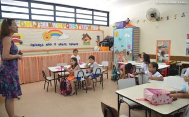 Sancionada lei que reconhece professores da educação infantil como profissionais do magistério