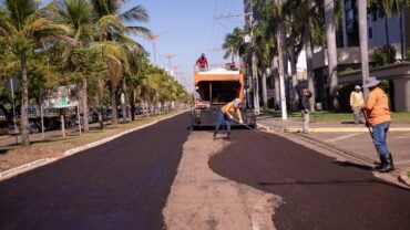 Sinfra moderniza iluminação e conclui novo terminal de passageiros em Rondonópolis