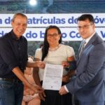 Sonho de 25 anos se torna realidade: Prefeitura entrega primeiras 78 matrículas de imóveis no Bairro Colina Verde