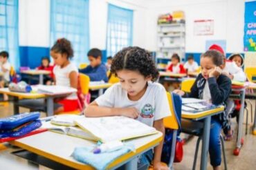 Sorriso prepara volta às aulas para 15 mil alunos com novo sistema didático