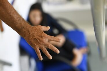 Vítima de cárcere privado é resgatada após enviar bilhete desesperado por ajuda em Lucas do Rio Verde