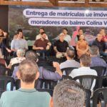Após décadas de espera, famílias do Colina Verde recebem títulos de propriedade