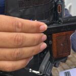 Embriagado, homem manuseia arma de fogo e atinge a própria mãe em Lucas do Rio Verde
