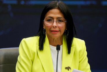 Supremo da Venezuela ordena que Delcy Rodríguez se torne presidente interina