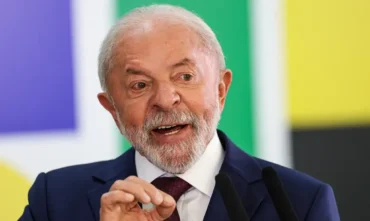 Lula anuncia isenção de visto para cidadãos chineses