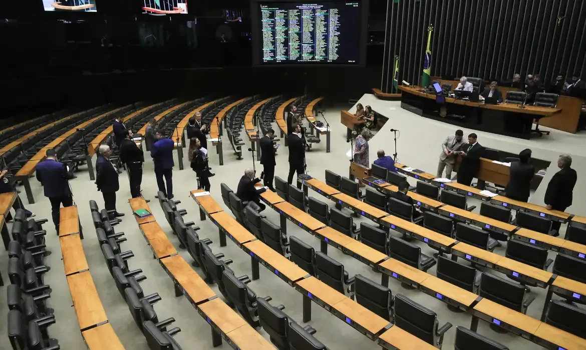 Concurso da Câmara para policial legislativo terá edital em janeiro
