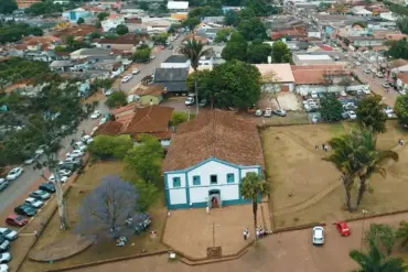 Chuva em Chapada dos Guimarães provoca alagamentos e deixa família sem moradia