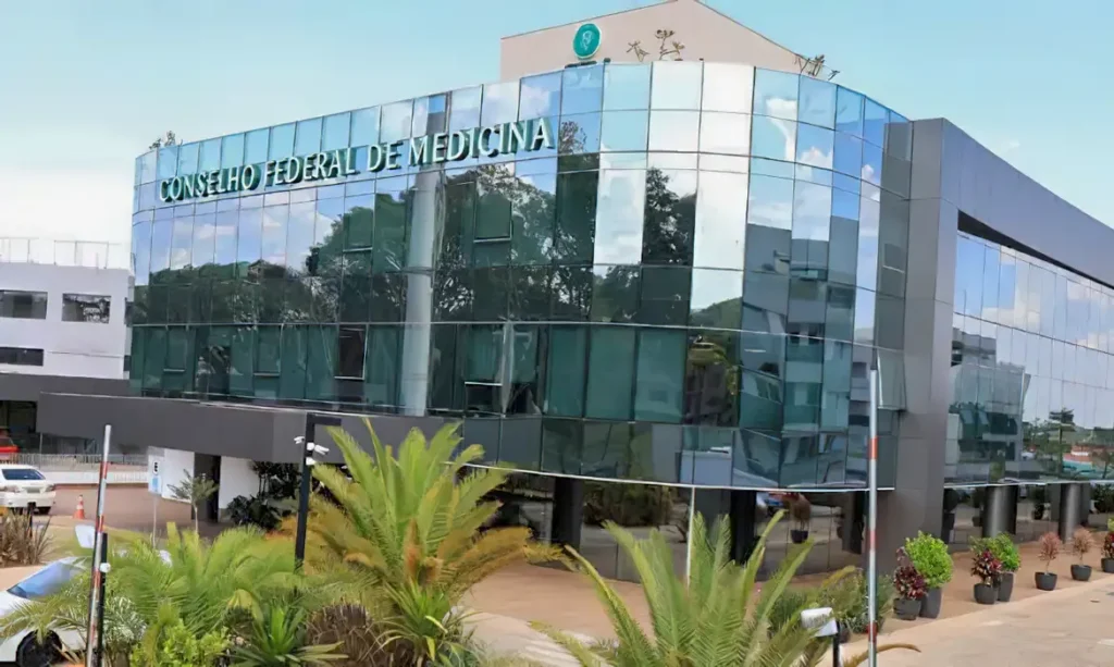 CFM avalia uso do Enamed para registro profissional de médicos