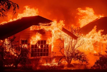 Quarta Câmara Criminal do Tribunal de Justiça do Estado de Mato Grosso (TJMT) negou soltura a acusado de incendiar a casa dos pais após um desentendimento familiar na cidade de Contrigaçu (950 km a Noroeste), em setembro de 2025.