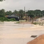 Chuva intensa provoca alagamentos e deixa família desabrigada em Colniza