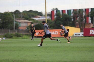 Criciúma x Concórdia: onde assistir, escalações e tudo sobre o duelo no Catarinense. Imagem: Celso da Luz/CEC