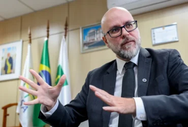 Anvisa quer reduzir filas e priorizar inovações nacionais em saúde