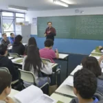 Magistério tem piso reajustado em 5,4% e valor chega a R$ 5,1 mil