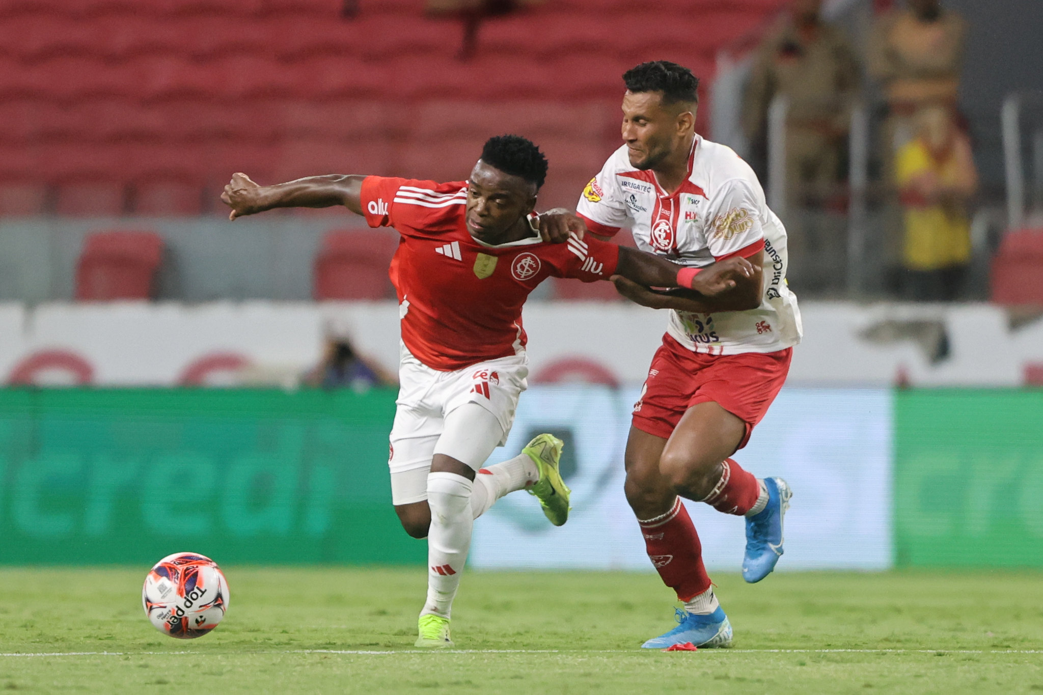 Gre-Nal 449 ao vivo: onde assistir Internacional x Grêmio pelo Gauchão 2026. Imagem: Ricardo Duarte/SCI