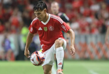 Internacional x Athletico-PR ao vivo: onde assistir, escalações e tudo sobre a estreia no Brasileirão 2026. Imagem: Ricardo Duarte/SCI