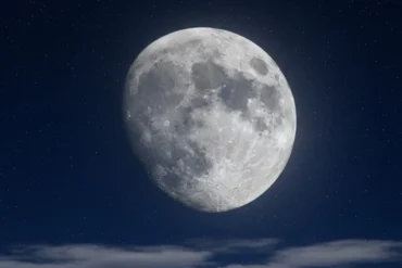 Qual fase a Lua está hoje, 3 de abril de 2026? Confira e veja o calendário completo para o mês de abril de 2026