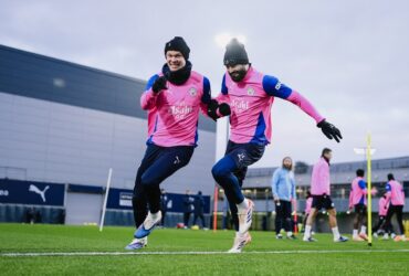 Manchester City x Chelsea ao vivo: onde assistir, escalações e tudo sobre o jogão da Premier League. Imagem: Lexy Ilsley /Manchester City FC