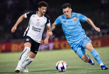 Santos x Corinthians ao vivo: onde assistir, escalações e tudo sobre o clássico na Vila Belmiro pelo Paulistão 2026. Imagem: Raul Baretta/Santos FC e Rodrigo Coca/Ag. Corinthians