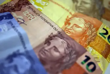 Inflação acelera e IPCA-15 de fevereiro sobe 0,84%, aponta IBGE